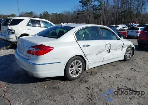 2012 Hyundai Genesis 3.8 z USA, uszkodzony, nr VIN KMHGC4DD7CU177261